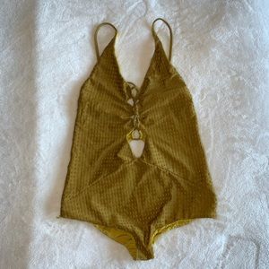 Acacia Kokomo Mesh One Piece, size S